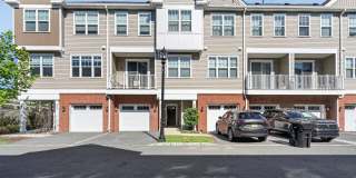 Charming 3BR Condo in Highland Park Gallery 1