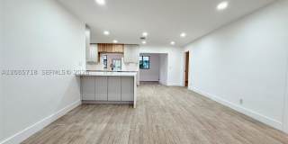2201 N 54th Ave Gallery 1