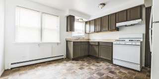 14021 S Tracy Ave Gallery 22