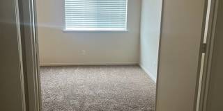 2 Bedroom 2 bath Home with extra room Gallery 1