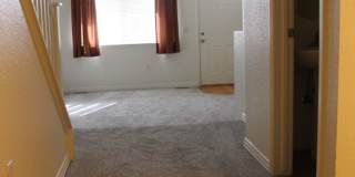 Beautiful 3 BR/3 1/2 BA Townhouse in Stonegate!! Gallery 24