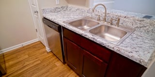 Hampton Center Gallery 14