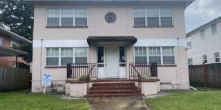 2136 College Street - 2 Gallery 1