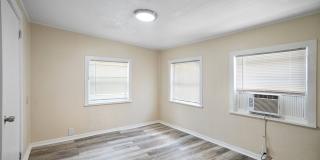 $1795 3br/1bath CUTE House w/ HUGE YARD Gallery 23
