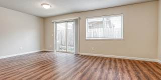 3 Bedroom/2.5 Bath With Fenced Backyard, W/D Included, and AC! 3 Bedroom/2.5 Bath With Fenced Backyard, W/D Included, and AC! Gallery 6