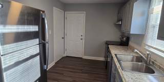 3 Bedroom Ranch with large fenced in backyard Gallery 12