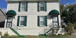 Beautiful 2 BD Townhome Gallery 1