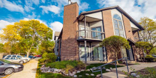 The Pointe Gallery 32