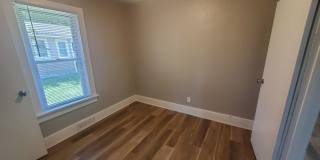 2 Bedroom Home with Detached Garage! 2 Bedroom Home with Detached Garage! Gallery 24