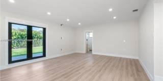 8421 SW 27th Ter Gallery 16