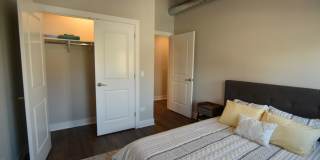 3833 N Broadway Gallery 183