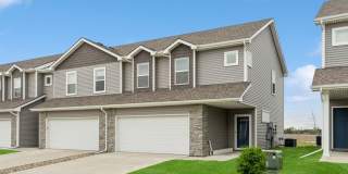 CORNER UNIT!! 3 Bed, 2.5 Bath Townhome in Ankeny Gallery 1