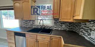 3 Bedroom 1 bath - 1 car garage - "Pet Negotiable" 3 Bedroom 1 bath - 1 car garage - "Pet Negotiable" Gallery 4
