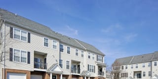 The Mercer at Lawrence Station Gallery 15