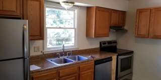 4BR 2BA - Walk to campus!  Available August 1 2027 Gallery 6