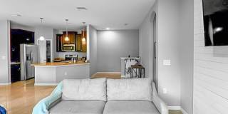 Three Bedroom, Fully Furnished Townhouse Gallery 1