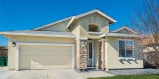 3 Bedroom Home for Rent in Chico CA | Meadow Brook Ranch, Fireplace, Washer & Dryer Gallery 1