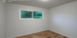 2916 Alderwood Ave Gallery 18