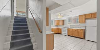 Beautiful 2 Bed, 1 Bath Garden-Level Apartment in Sunnyside! Gallery 16