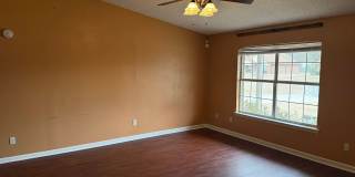 RATE DROP ALERT (was $1950/month) and MOVE-IN SPECIAL: 1st FULL MONTH'S RENT FREE!** Gallery 14