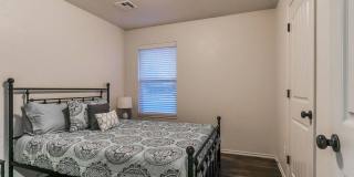 Modern 3BR/2BA Duplex | All Utilities Included | Downtown Edmond Gallery 24