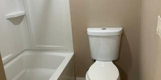 3 bedroom house close to shopping. Gallery 9