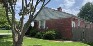 129 KELLS Avenue Gallery 1