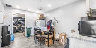 707 W Maple St Gallery 8