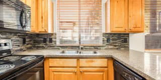 Pinebrook Condo Near Bus Line Gallery 9