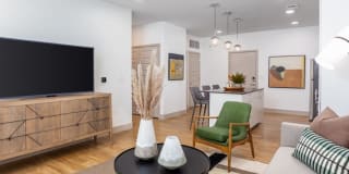 2501 Beacon Hill Gallery 43