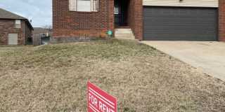 1009-1011 Gallery 1