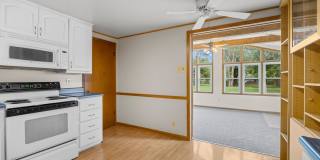 4 Bedroom Remodeled with 2 Stall Detached Garage 4 Bedroom Remodeled with 2 Stall Detached Garage Gallery 18