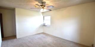 SHORT TERM RENTAL FOR SPRING 2026! 3 Bedroom, 2 Bathroom Penthouse Condo Gallery 33