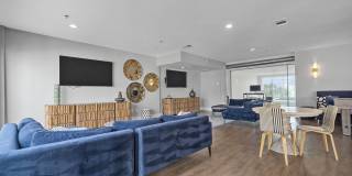 5 Mockingbird Gallery 24