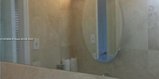 901 NE 14th Ave Gallery 8