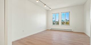 1202 E Pine Street Gallery 23