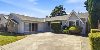 Centrally Located Single-Family Home Centrally Located Single-Family Home Gallery 1