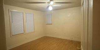 Spacious home in Clyde Gallery 1