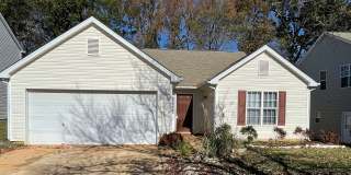 Beautiful ranch home in Steele Creek Gallery 1