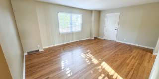 Courtyard Apartments Gallery 23