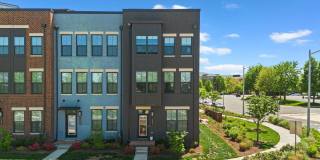12998 HATTONTOWN Square Gallery 1