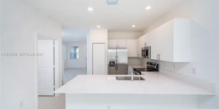 2642 SE 10 street Gallery 13