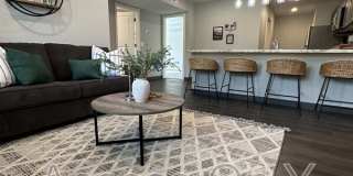 2340 Y Street Gallery 14