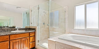 Grand 4-Bedroom San Leandro Home w/ Custom Upgrades Grand 4-Bedroom San Leandro Home w/ Custom Upgrades Gallery 34
