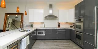 ** LUXURY MODERN ZEN RETREAT IN NAPLES PARK ** WALK TO THE BEACH **   4BR/4BA PRIVATE POOL & SPA FULLY REMODELED ** MERCATO **OFFERED FURNISHED SEASONALLY, WEEKLY OR ANNUALLY ** NO HOA PROCESS SO MOVE IN TODAY ** READY FOR A TENANT ** Gallery 46