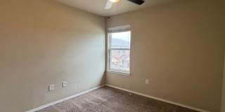 1301 SW Washington apt 3- AVAILABLE NOW! Gallery 10
