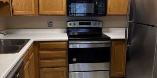 Great Condo and Location in Aurora Gallery 3