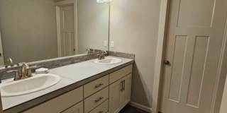 5Bd/3Ba Two Story House - For viewing! Gallery 25