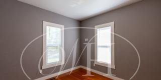Great 2 Bedroom with Classic Finishes Gallery 14
