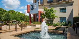 33ThirtyThree Gallery 25